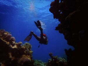 Deep sea diving classes